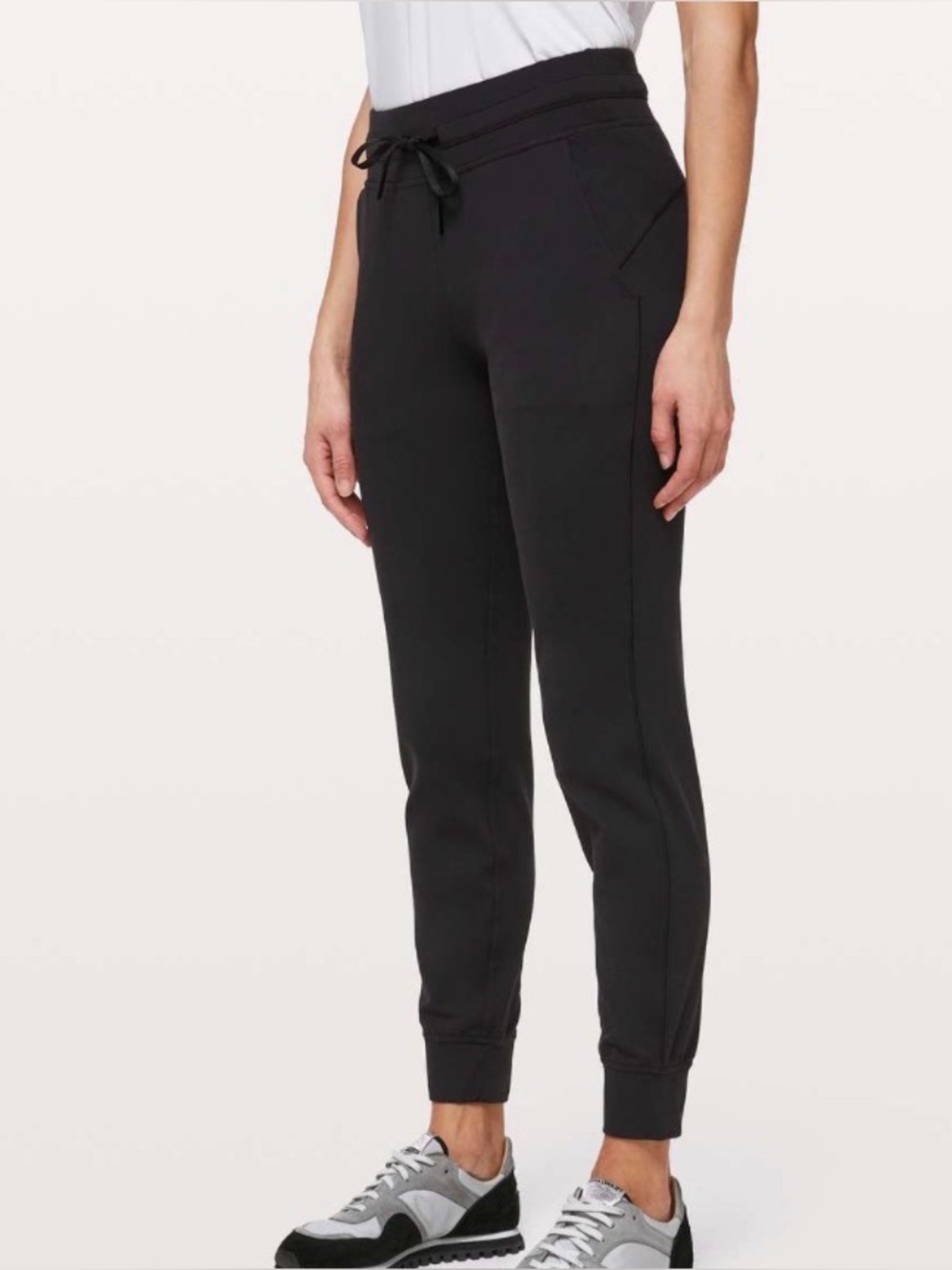 Lululemon Ready to Rulu Joggers ~ Size 6 ~ Black